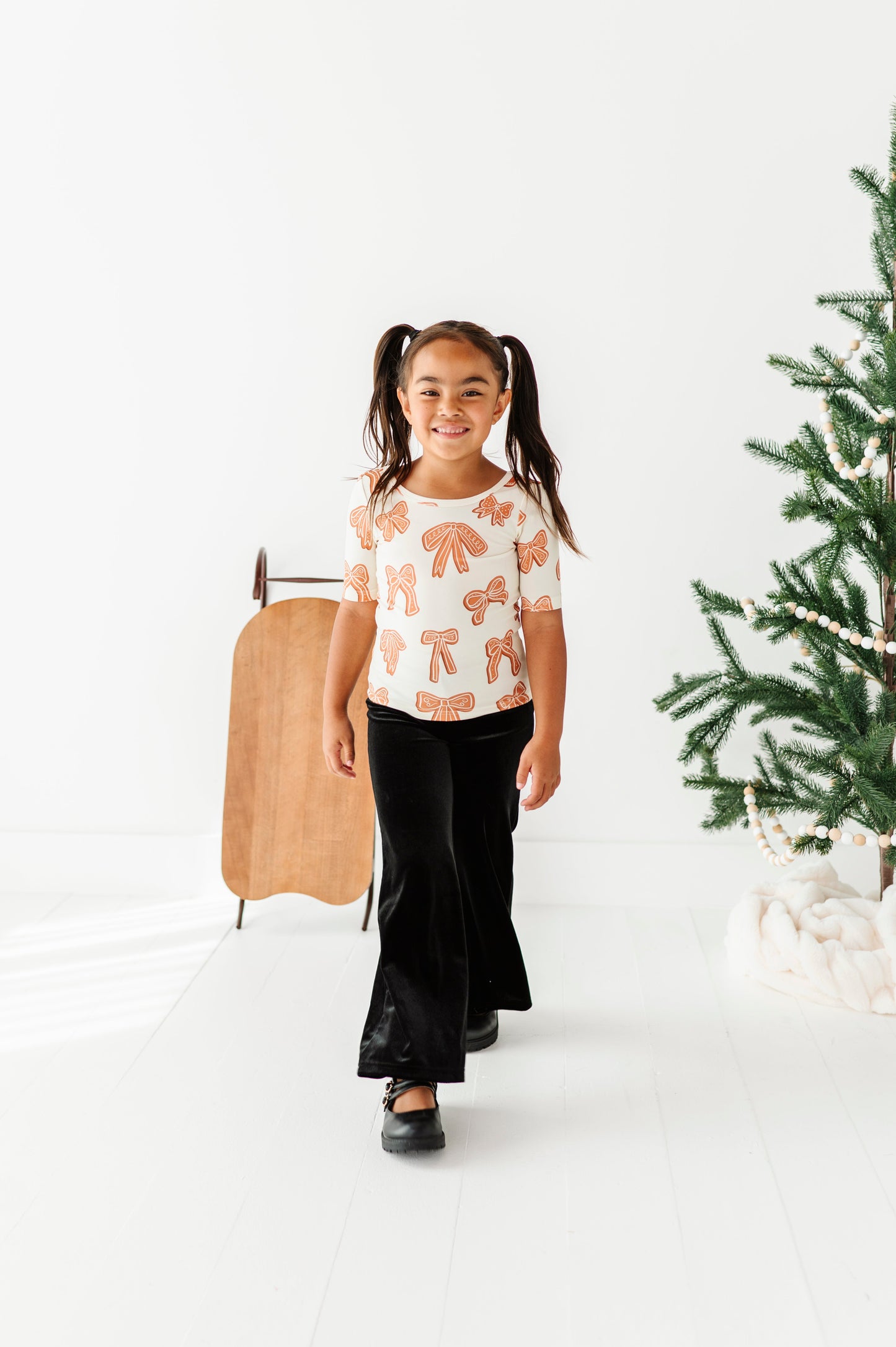 Black Velvet | Wide-Leg Pants