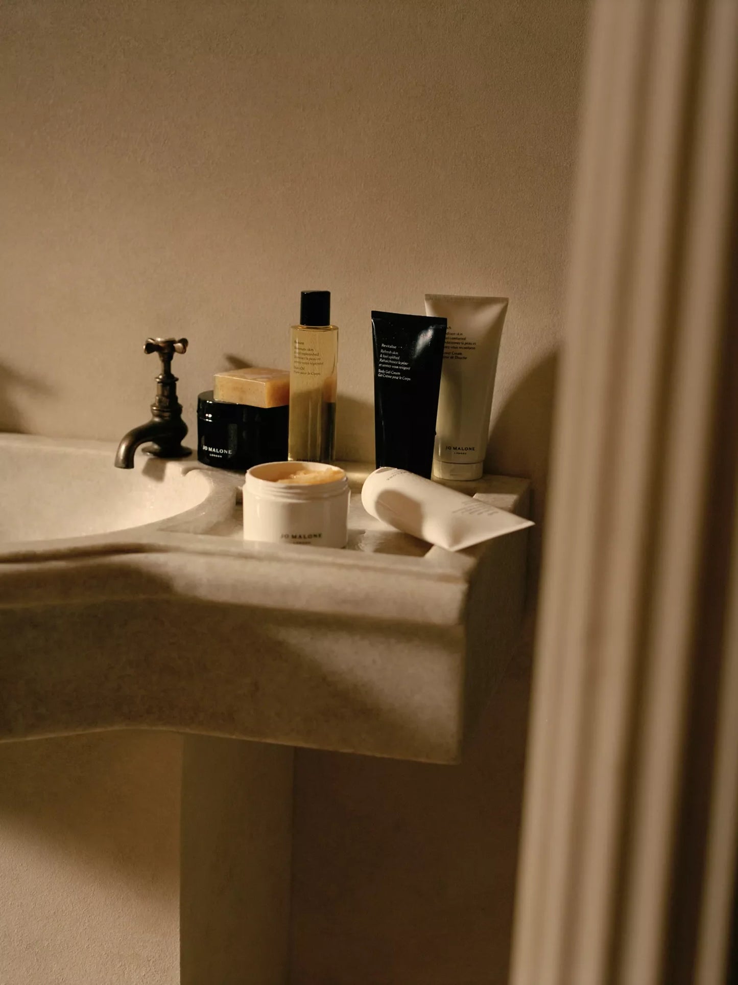 JO MALONE LONDON Revitalise Exfoliating Soap 100g