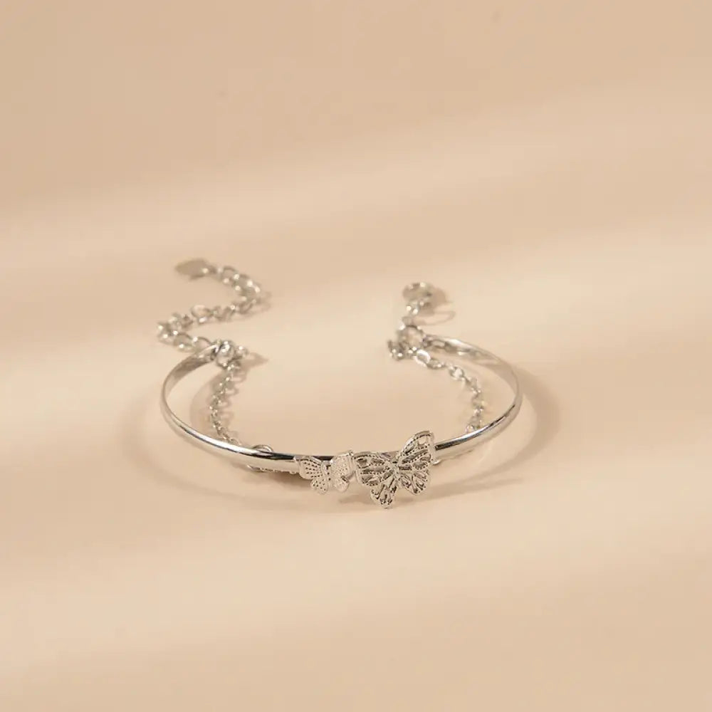Floating By – Silver